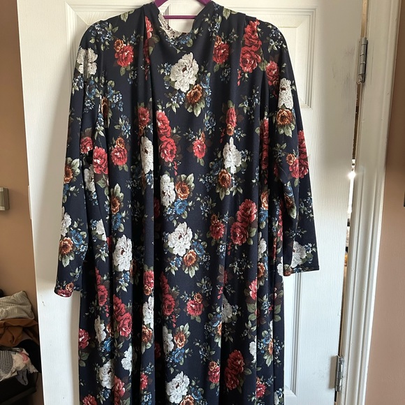 Lularoe Floral Sarah Cardigan - Picture 4 of 4